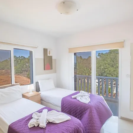 Hara Nissi Villas * Ayia Napa
