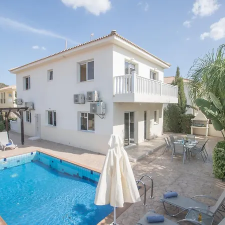 Hara Nissi Villas