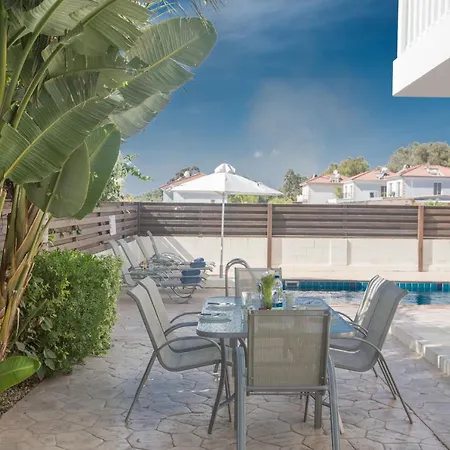 Hara Nissi Villas * Ayia Napa